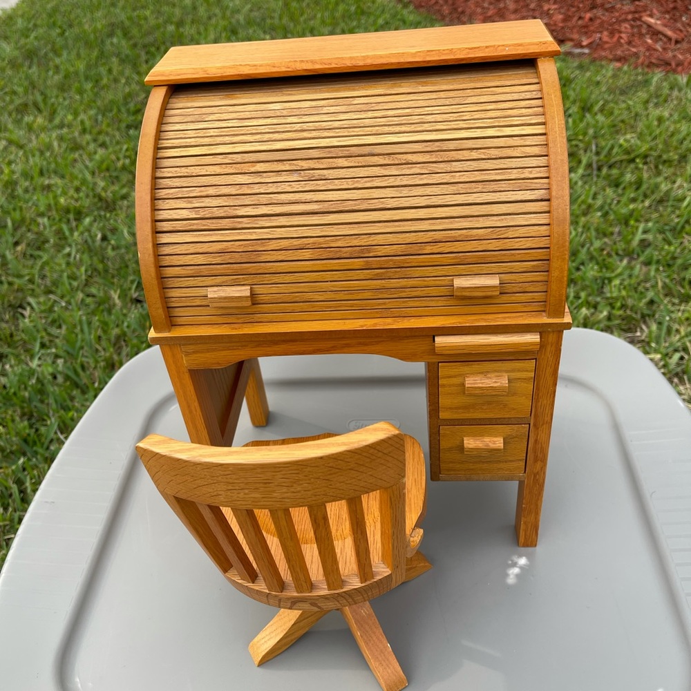 American Girl Kit’s School desk and chair